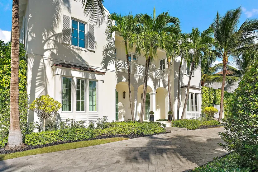 323 Seabreeze Avenue — photo 3