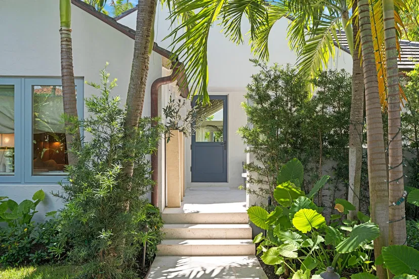 365 Hibiscus Avenue — photo 5