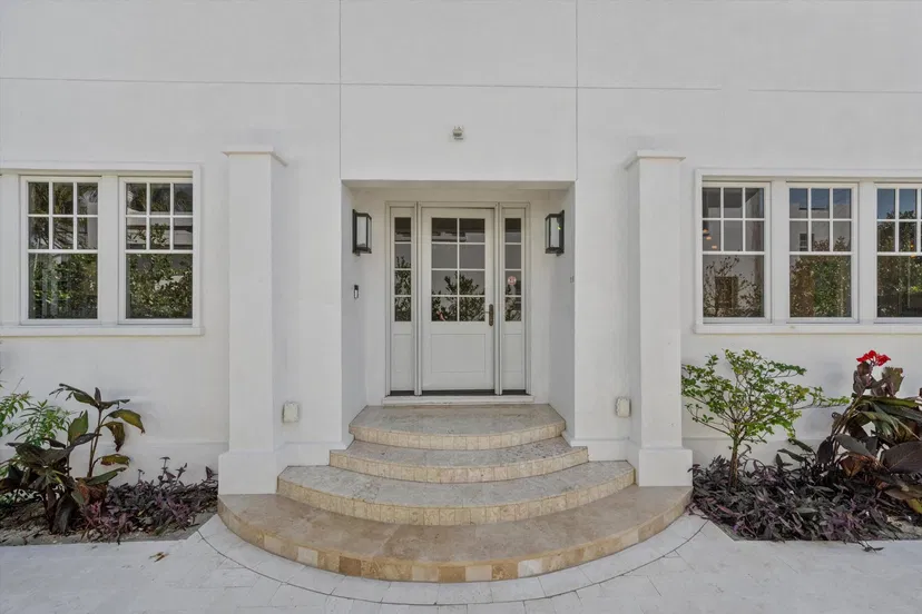 124 Seabreeze Avenue — photo 4