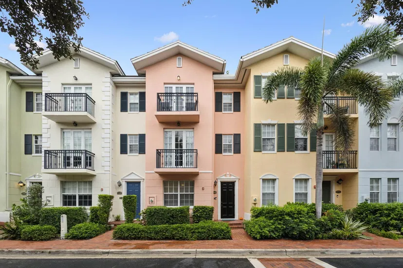 Sold Feb 2025 · 1044 E Heritage Club Circle, Delray Beach
