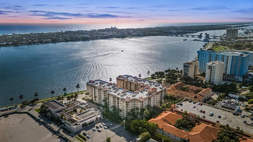 Sold Apr 2025 · 1801 N Flagler Drive 103, West Palm Beach