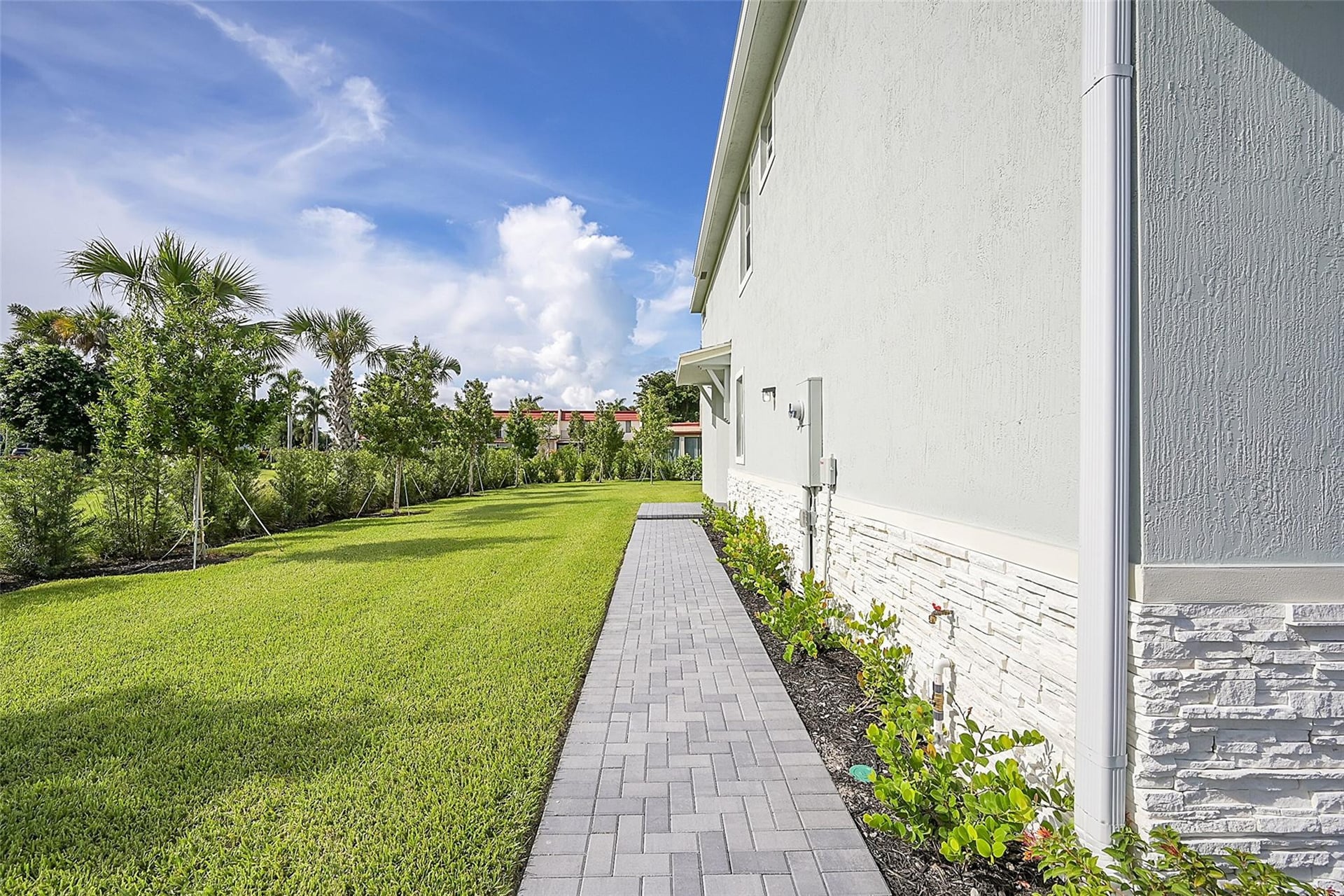 4367 Pond Lily Lane — photo 3
