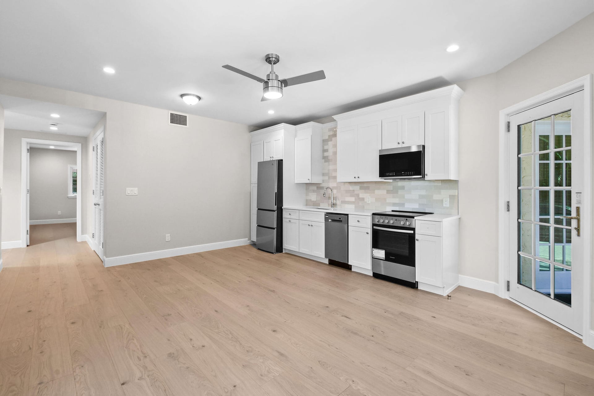 212 Oleander Avenue #1 — photo 4