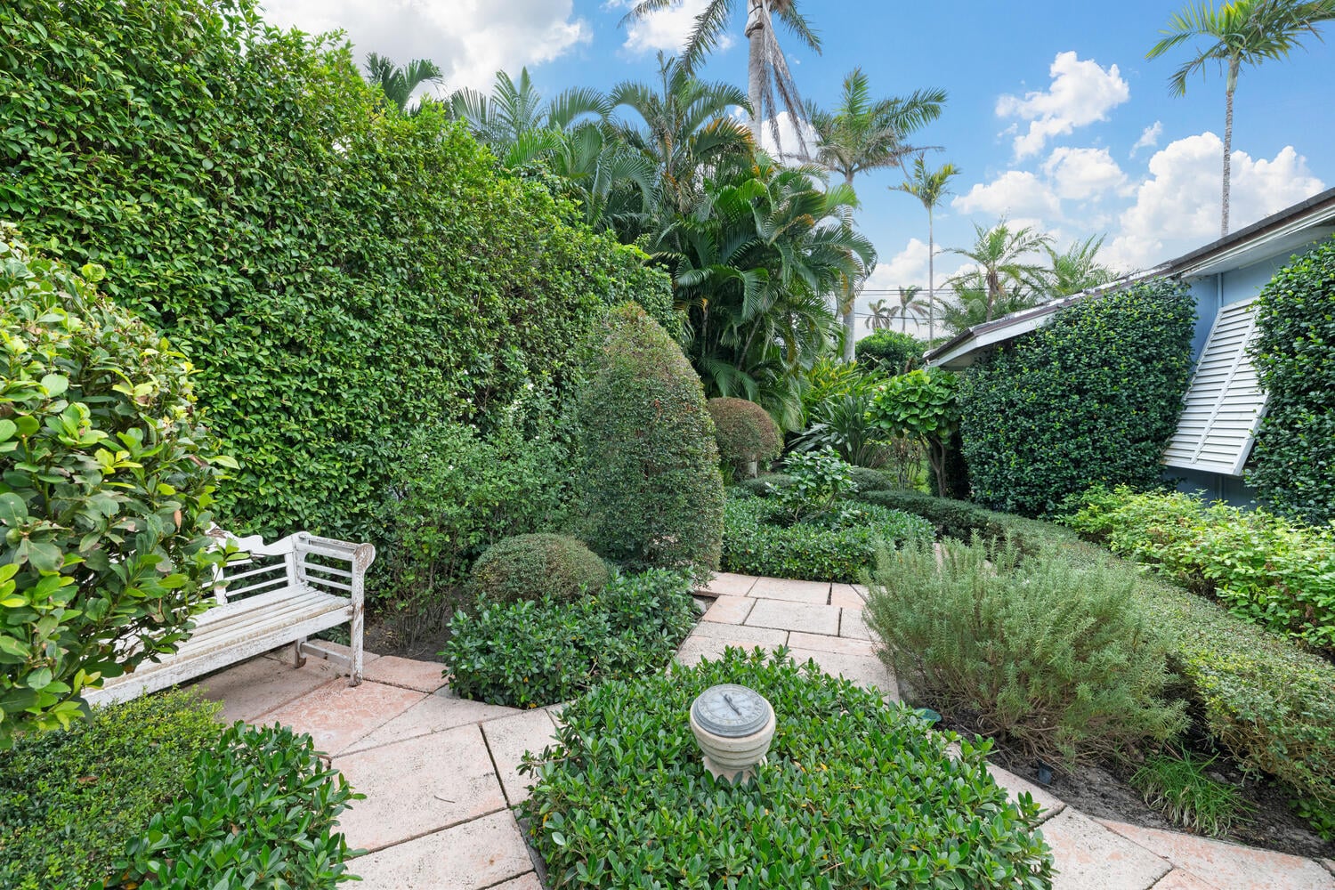 216 Jamaica Lane — photo 3