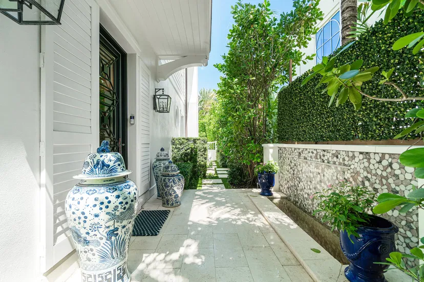 449 Australian Avenue — photo 3