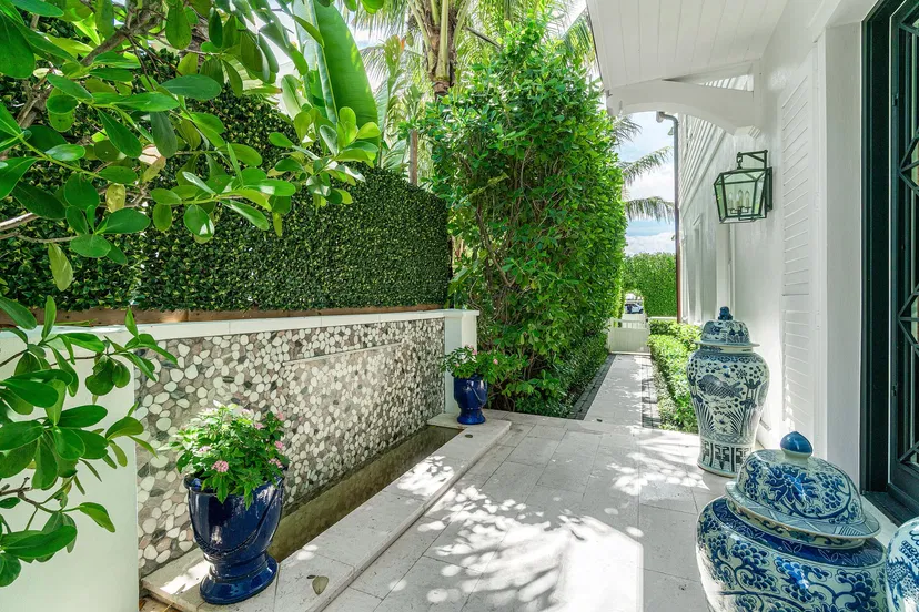 449 Australian Avenue — photo 4