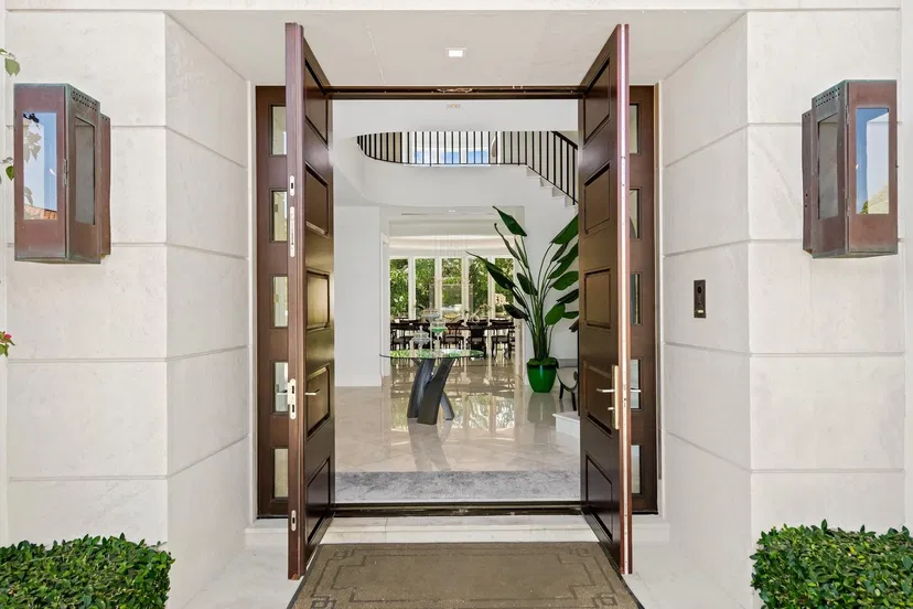 150 Kings Road — photo 3