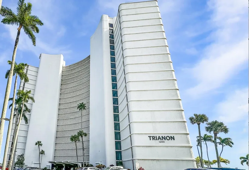 Unit 802 · Trianon · West Palm Beach