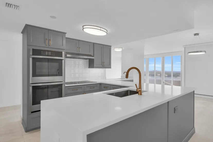 Unit 14h · The Plaza of The Palm Beaches · West Palm Beach