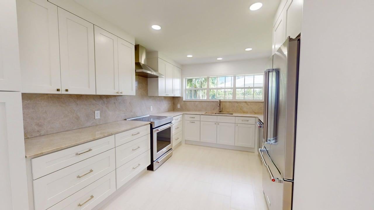 219 Ridgeview Drive — photo 2