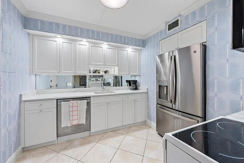170 N Ocean Boulevard #410 — photo 5
