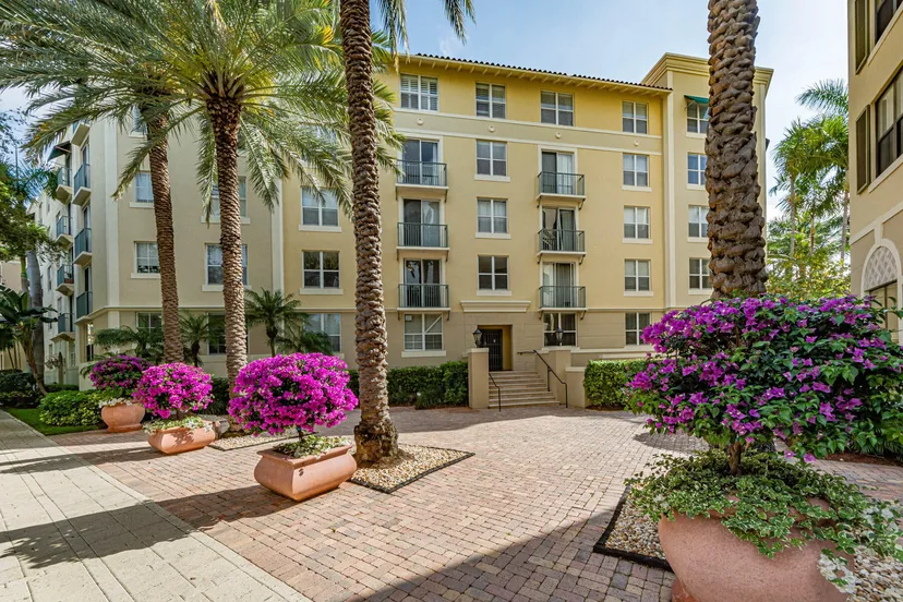 Sold Jan 2026 · 630 S Sapodilla Avenue 102, West Palm Beach