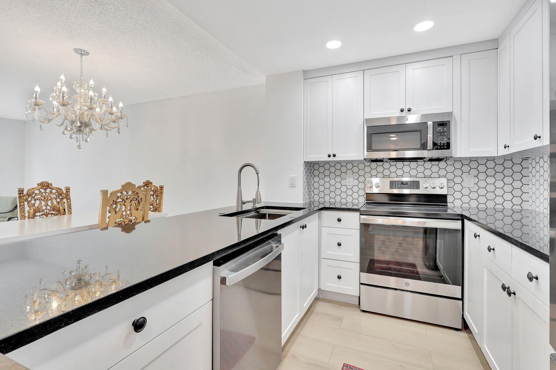 3540 S Ocean Boulevard #911 — photo 2