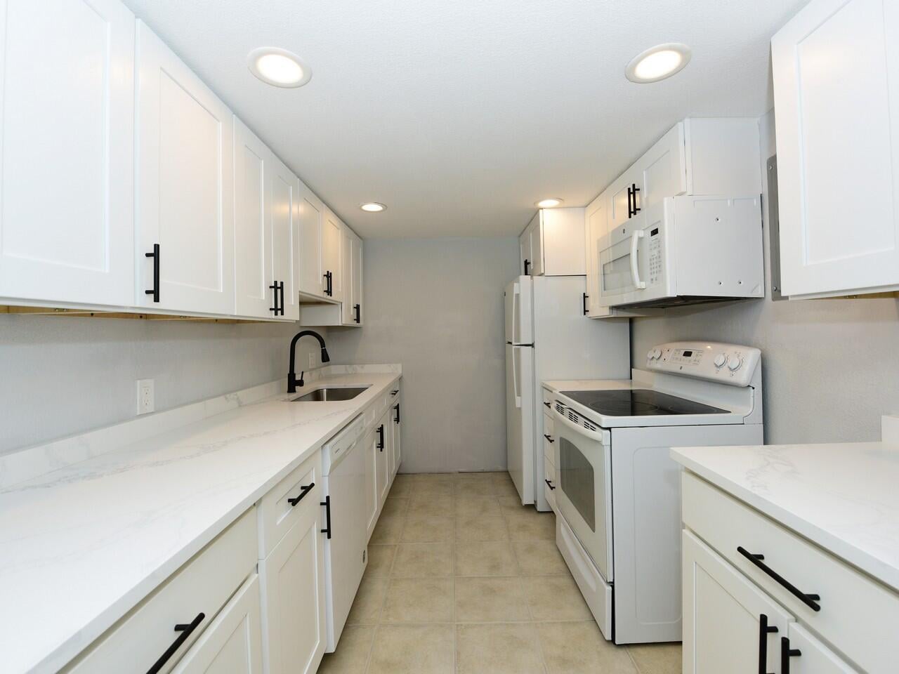 2560 S Ocean Boulevard #406 — photo 4