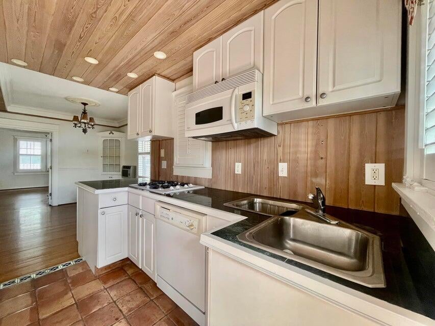 232 Australian Avenue #4 — photo 5