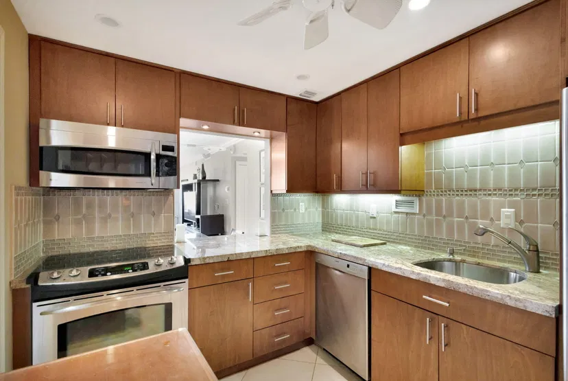 2840 S Ocean Boulevard #413 — photo 3