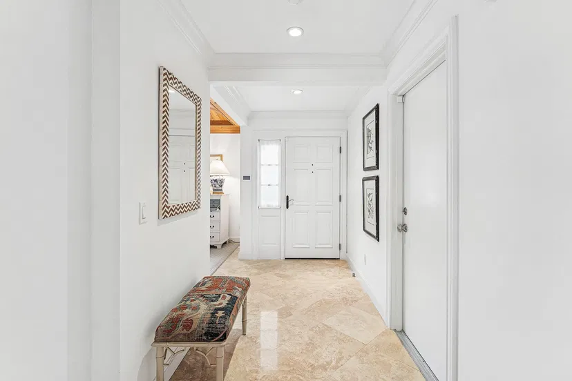230 Onondaga Avenue — photo 2