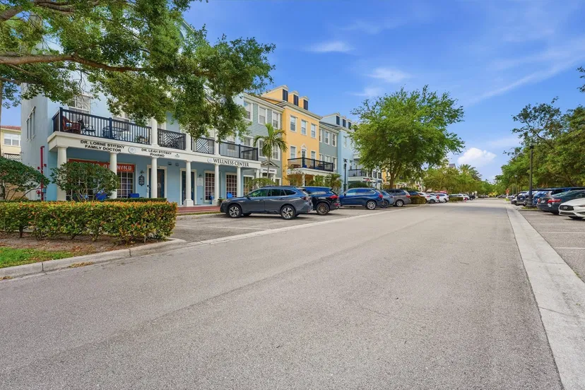 Sold Jun 2026 · 425 Greenwich Circle 204, Jupiter