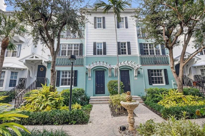 Sold May 2026 · 369 W Mallory Circle, Delray Beach