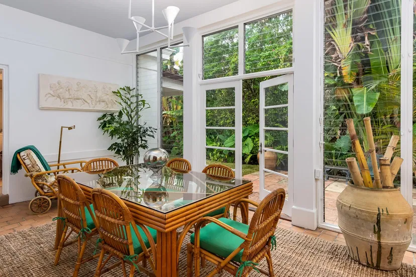 425 Seaspray Avenue — photo 4