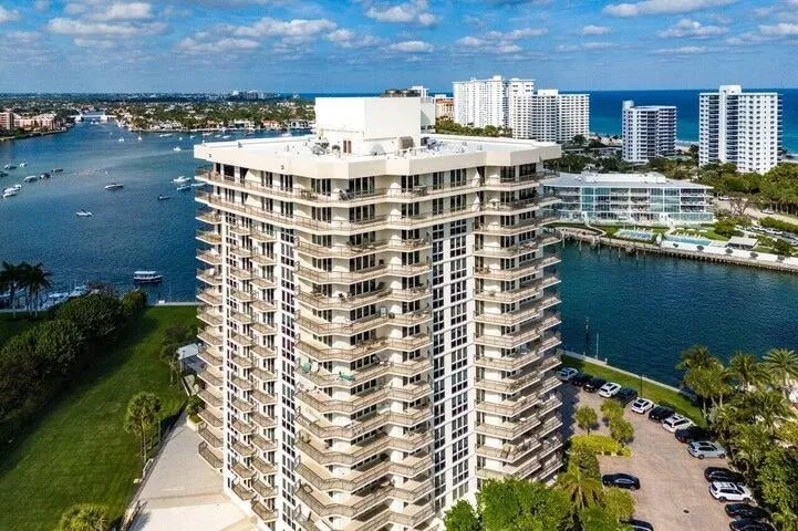 901 E Camino Real 5d, Boca Raton