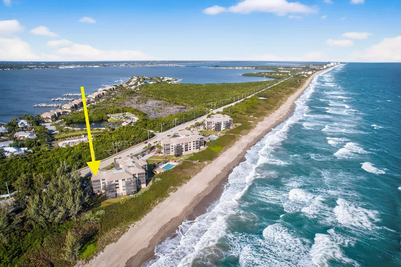 Harborage Yacht Club Unit 106