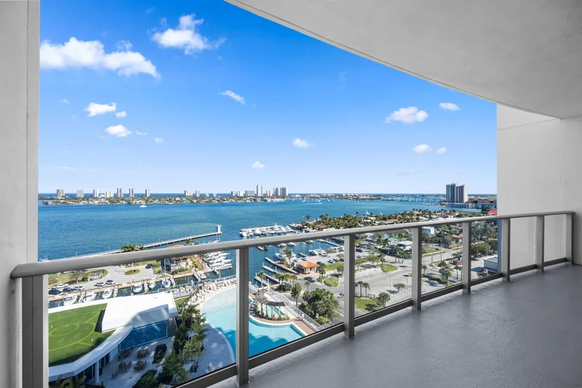 Sold Apr 2026 · 220 Lake Shore Drive 1504, Lake Park