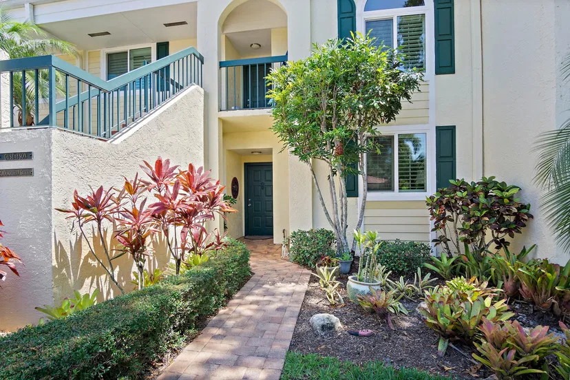 12457 Harbour Ridge Boulevard 27, Palm City