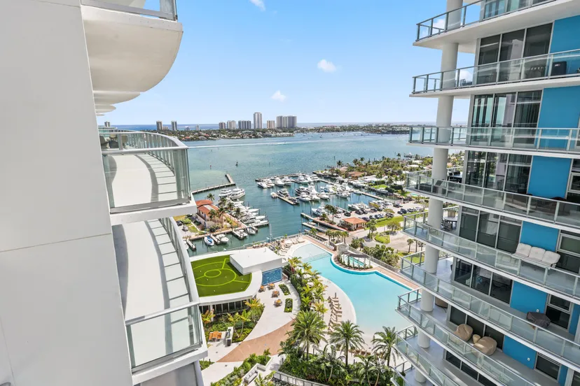220 Lake Shore Drive 1823, Lake Park
