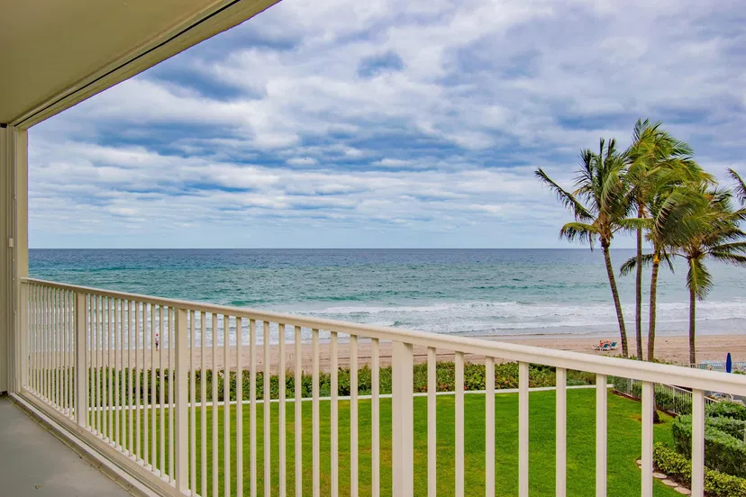 Sea Gate Palm Beach Unit 322