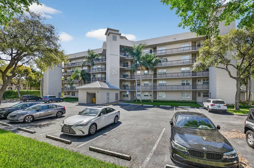 26 Royal Palm Way 403, Boca Raton