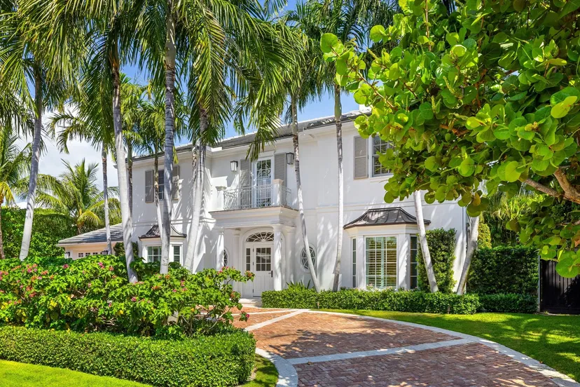 211 Ocean Terrace, Palm Beach