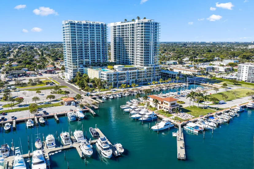 220 Lake Shore Drive 1125, Lake Park
