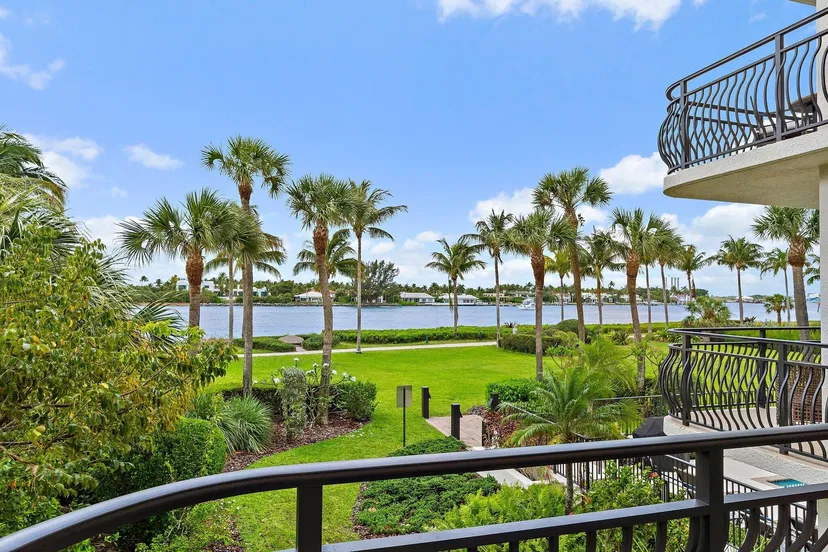 314 Inlet Way 101, Palm Beach Shores
