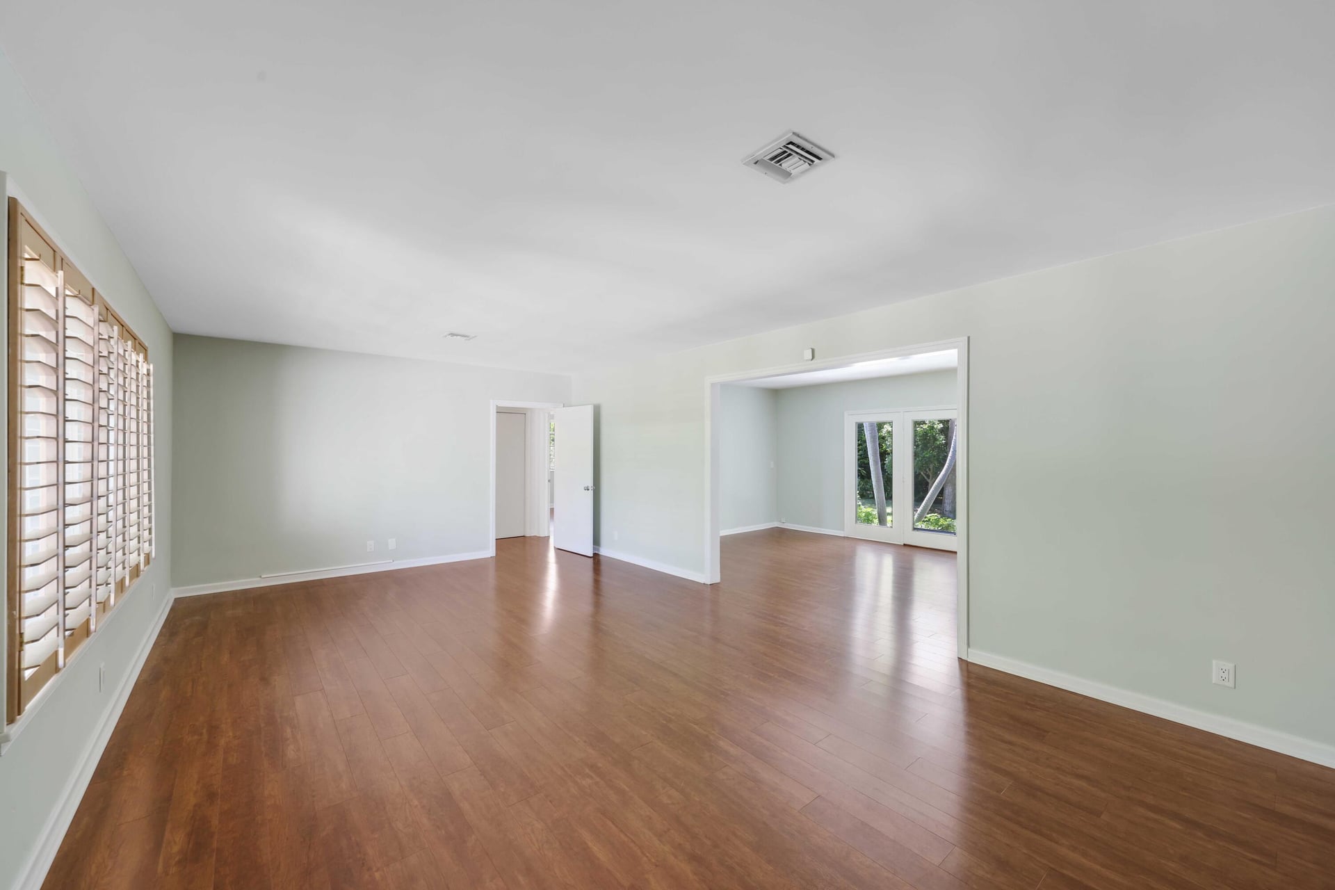 246 Merrain Road — photo 3