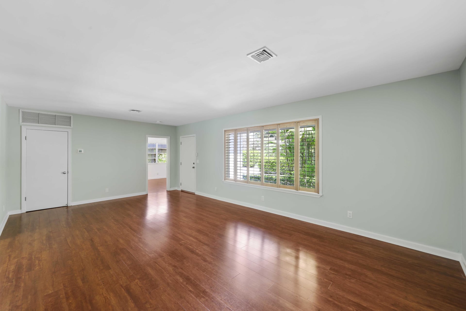 246 Merrain Road — photo 4