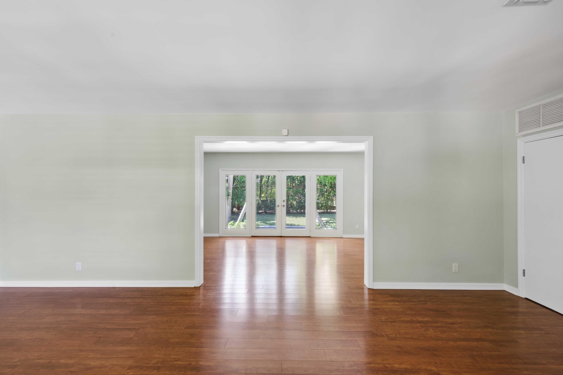 246 Merrain Road — photo 5