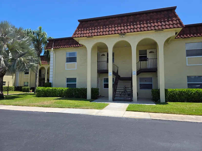 Jupiter Harbour Unit 211
