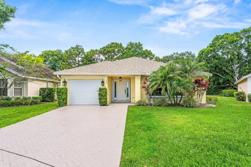 Sold Oct 2026 · 226 Moccasin Trail W, Jupiter