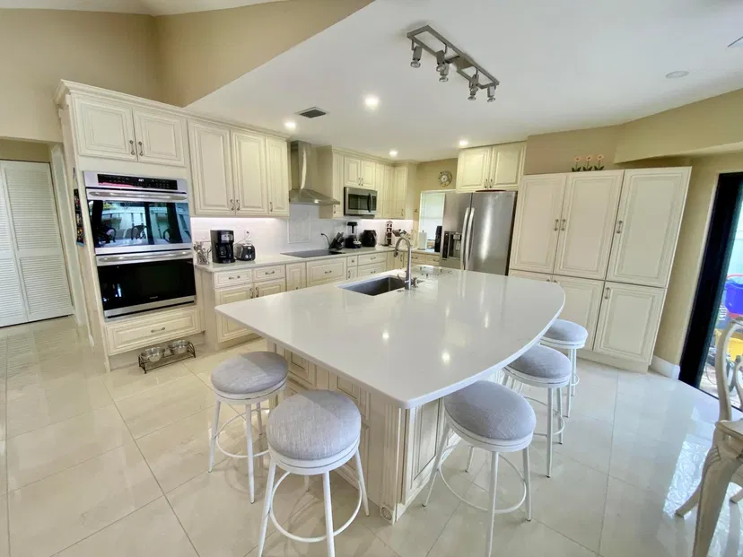 1127 E Seminole Avenue 13d, Jupiter