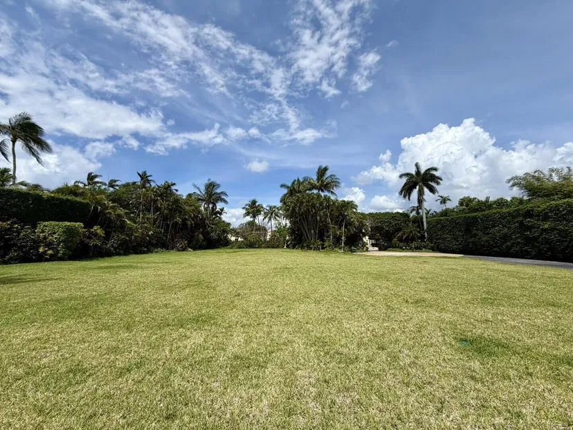 690 Island Drive — photo 4