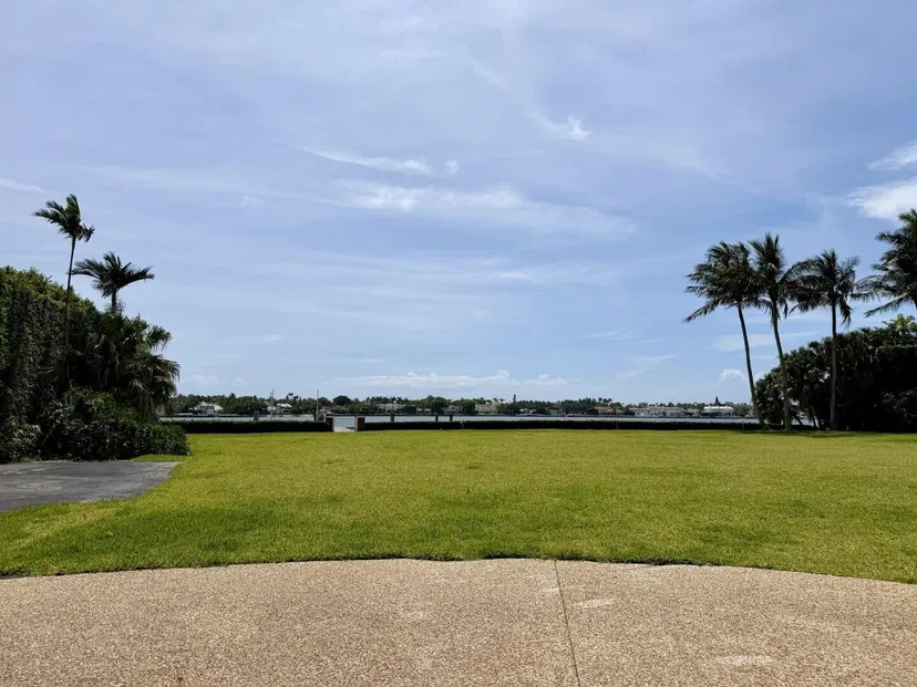 690 Island Drive — photo 5