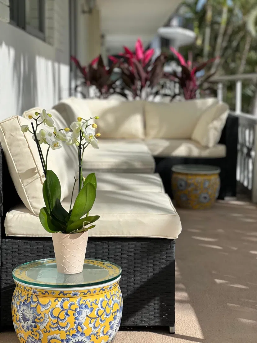 139 Sunrise Avenue 204, Palm Beach