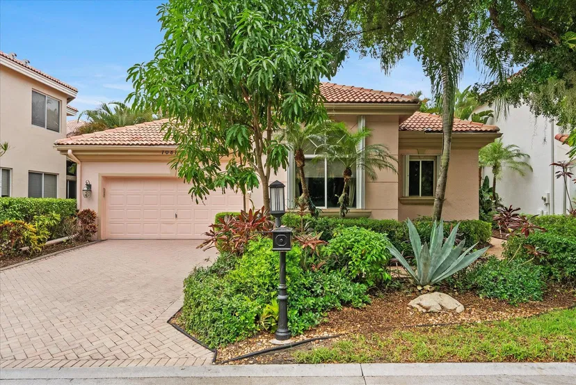 7081 Mallorca Crescent, Boca Raton