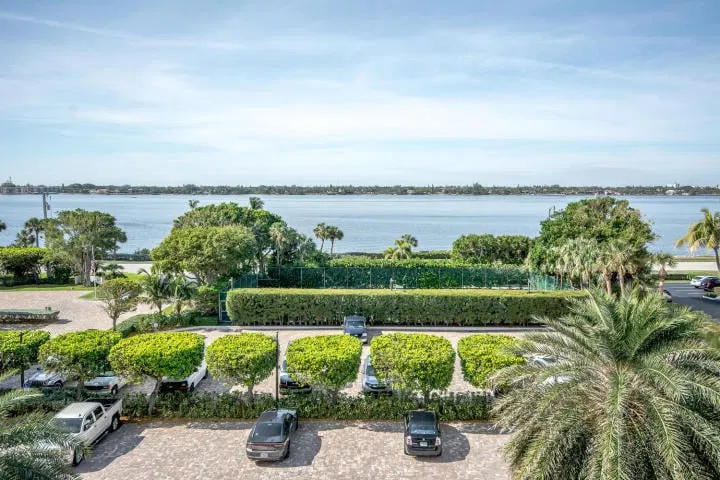 3360 South Ocean Unit 507n