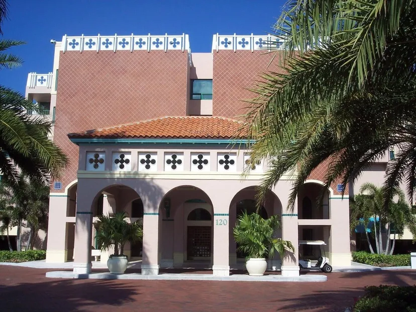 Mizner Court Unit 326