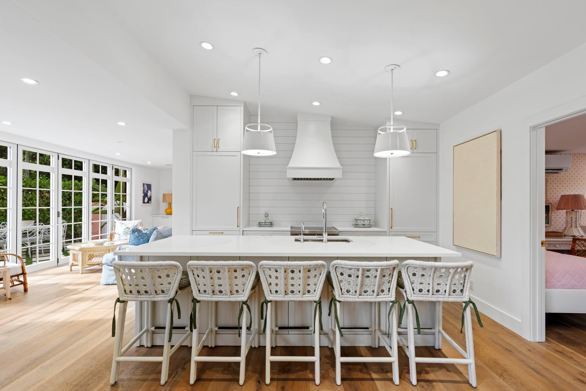 142 Peruvian Avenue #102 — photo 4