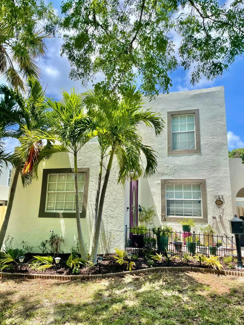 953 39th Court, West Palm Beach