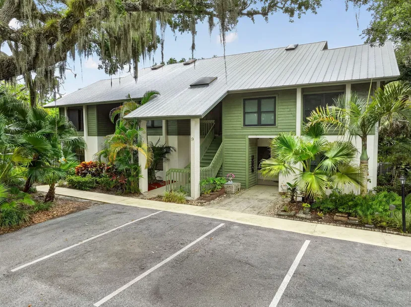 5250 SE Seascape Way 102, Stuart