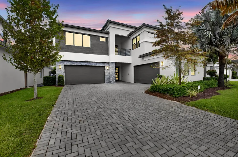 8845 Skyward Street, Boca Raton